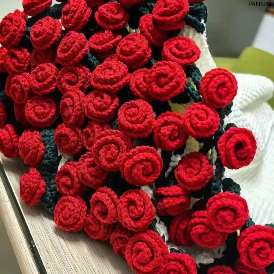 Crochet Rose Bouquet Blanket 80cm